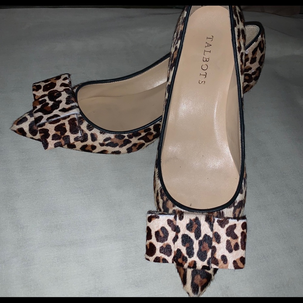 Talbots leopard print kitten heels